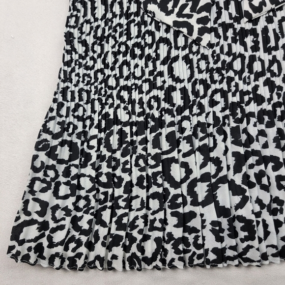 DKNY pleated snow lepord print ruffle neck tie sleeveless top - Picture 3 of 7